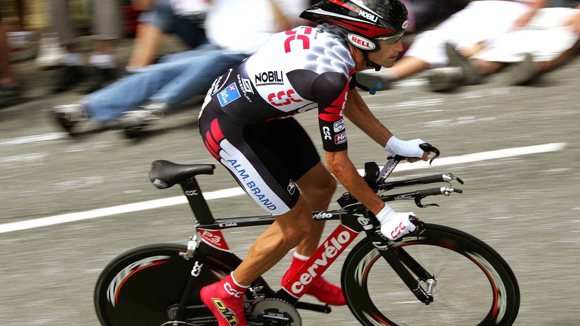 赛道上的历史转折，F1新赛季揭幕战见证法国终结日本王朝