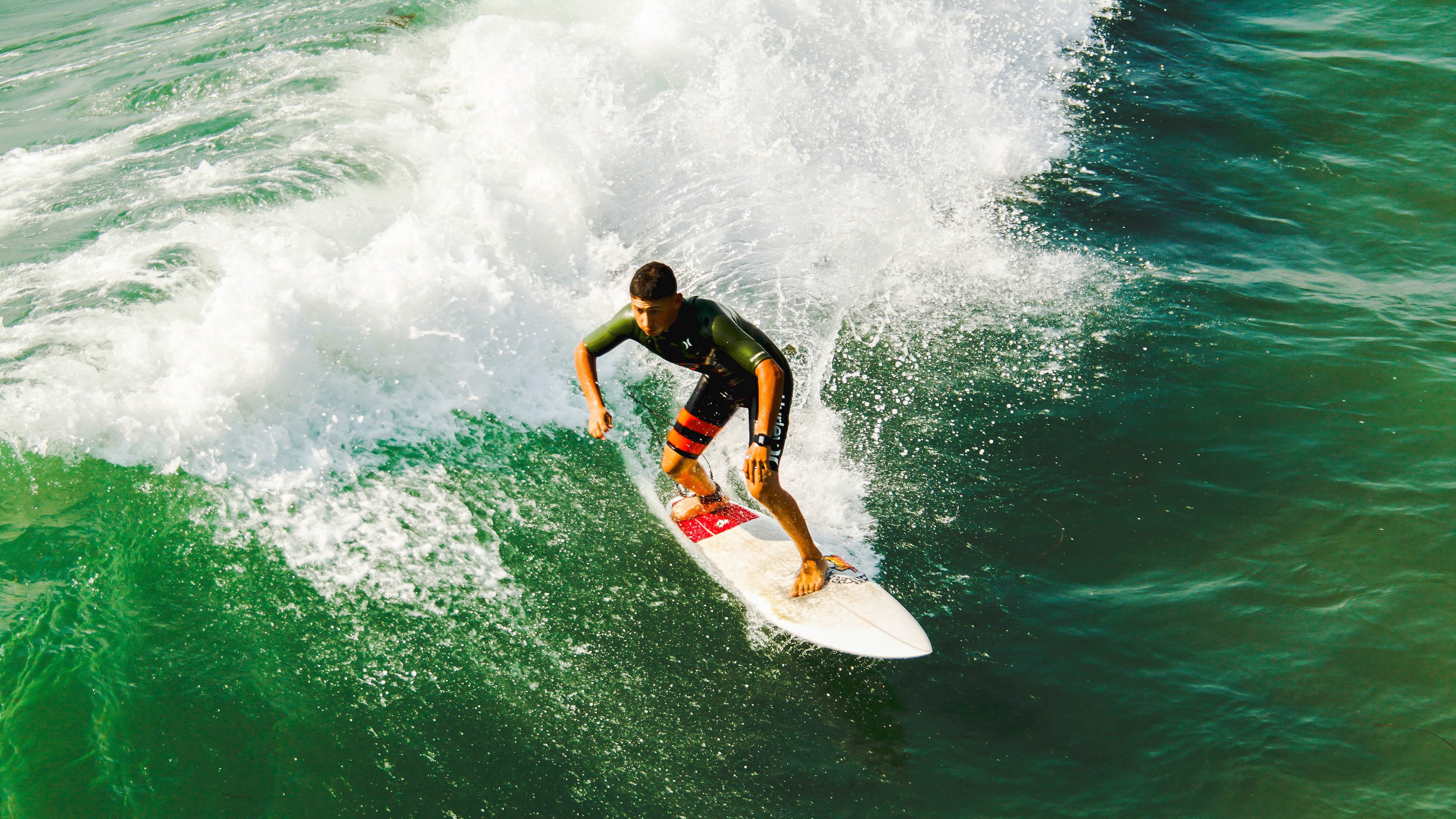 篮球场上的苏亚雷斯时刻,中国对阵波兰,连续得分拉开差距的战术启示